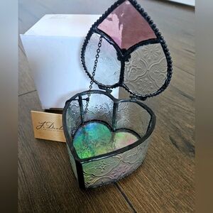 NIB Stained Glass Heart-Shaped Keepsake Jewelry Box